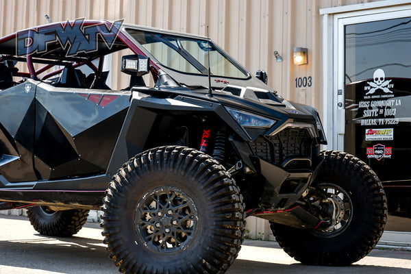 2022 Polaris RZR Pro R 4 - Red Cage with Self-lifting Tire Carrier